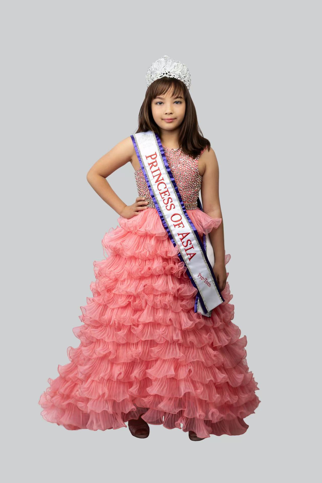 Lucy F. — National Pre-Teen Queen